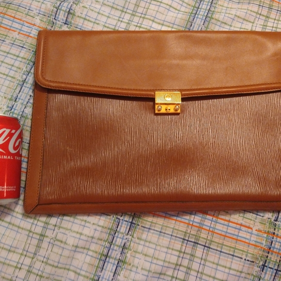 Authentic Dunhill London Caramel Leather Messenger Bag for Men or Women - Picture 8 of 13